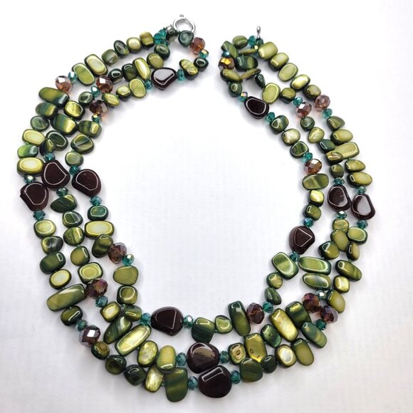 Mother of Pearl Bib Necklace in Green and Brown Shell Bead Chips Three Strand - Picture 5 of 12